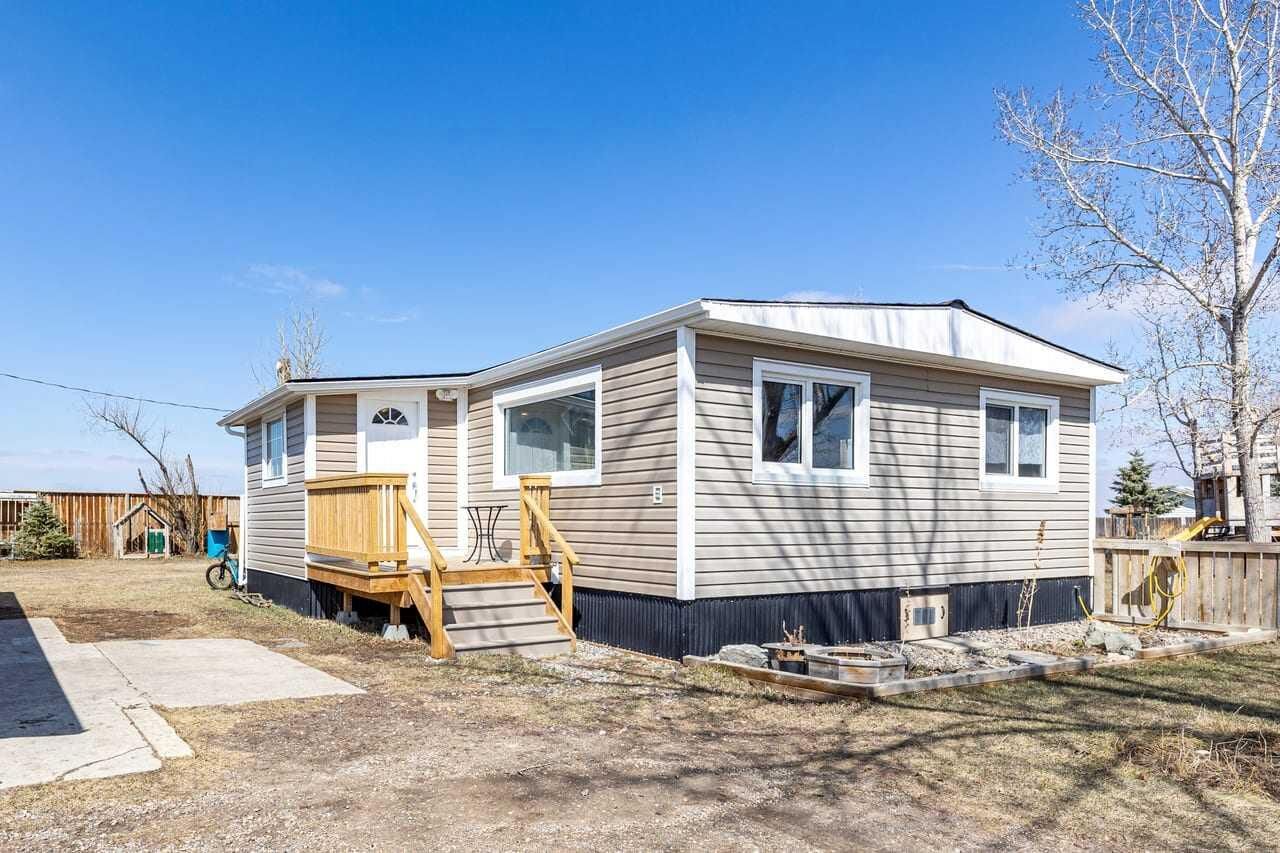 Photo de la propriété:  228 Railway Avenue  AB T0L 1P0 