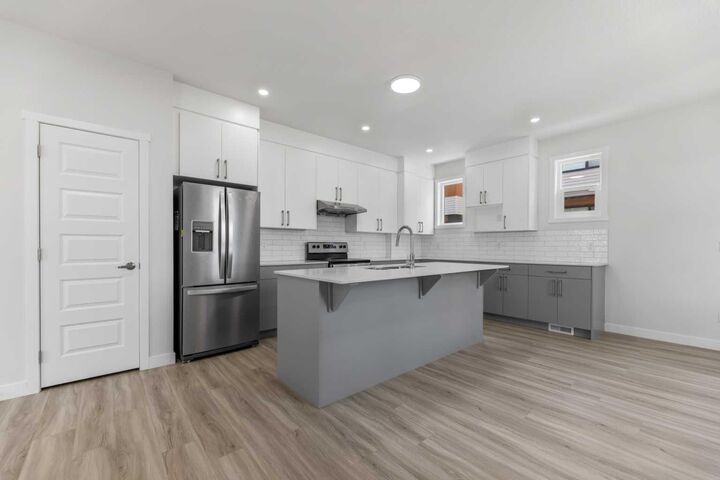 90 Corner Meadows Manor NE 803 — photo 1
