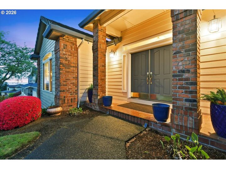 Property Photo:  2031 NW Columbia Summit Dr  WA 98607 