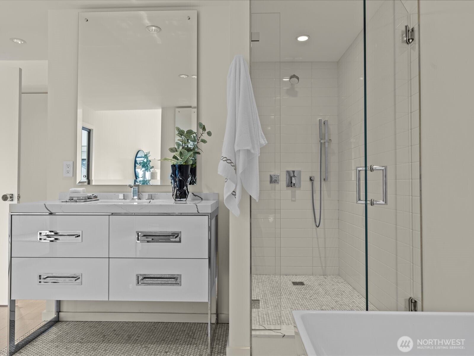 Property Photo:  4609  102nd Lane NE  WA 98033 