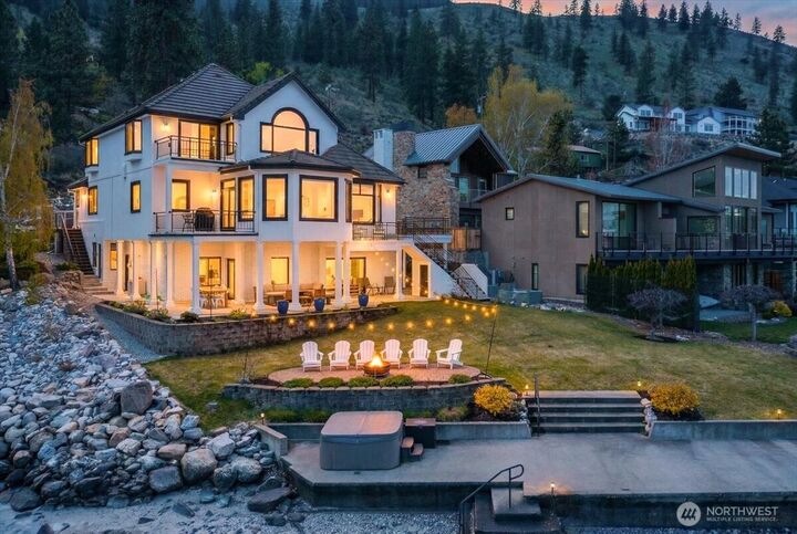 Property Photo: 3300 S Lakeshore Rd WA 98816