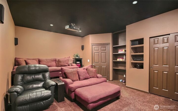 Property Photo:  20607  26th Avenue E  WA 98387 