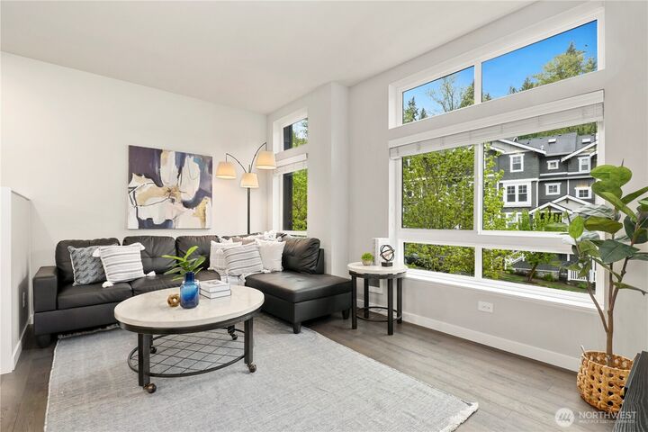 Property Photo:  2041 NW Talus Drive 6  WA 98027 