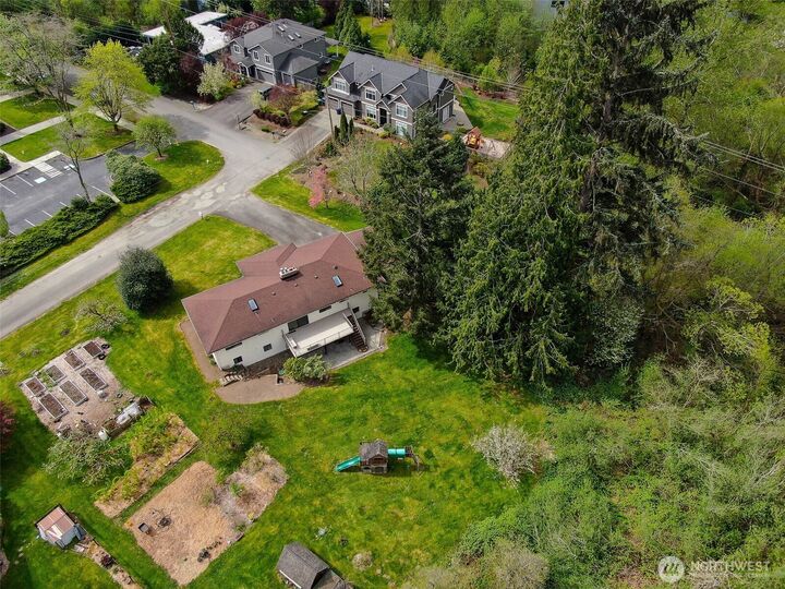 Property Photo:  620 SE Kramer Place  WA 98027 