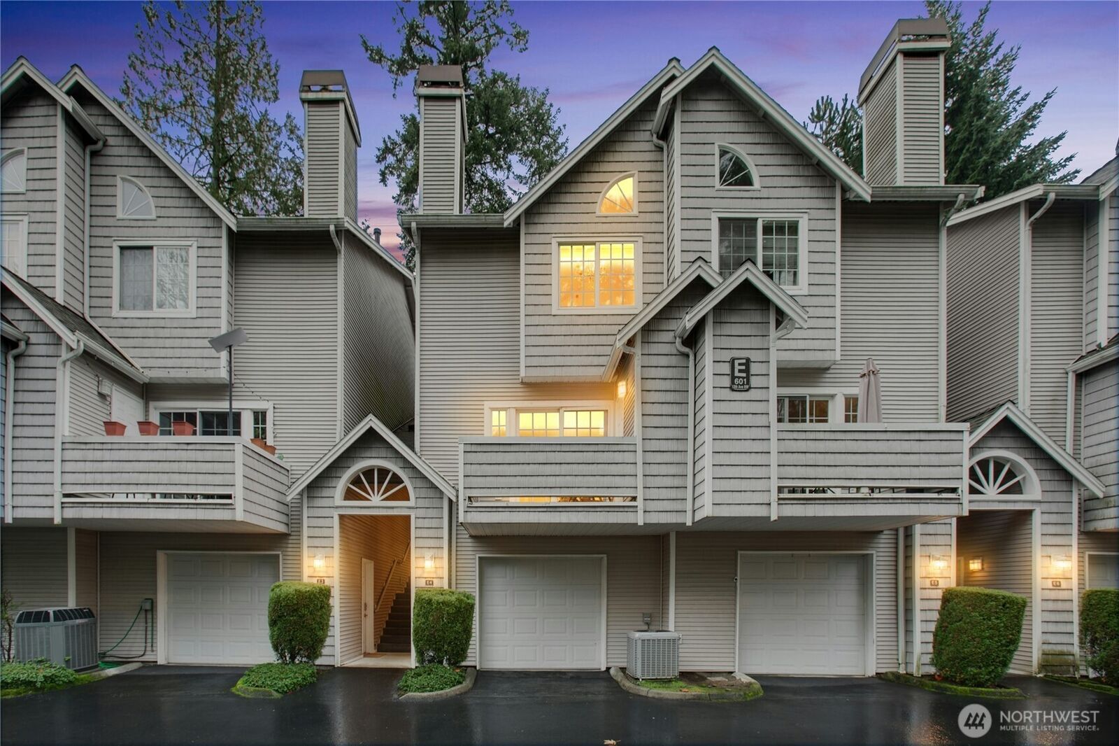 Property Photo: 601 12th Avenue NW E4 WA 98027