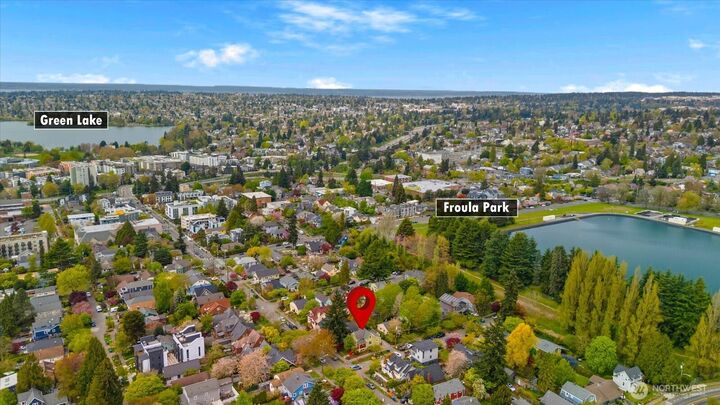 Property Photo:  1322 NE 70th Street  WA 98115 