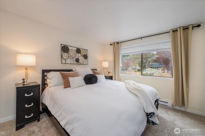 Property Photo:  4000  24th Avenue W 202  WA 98199 