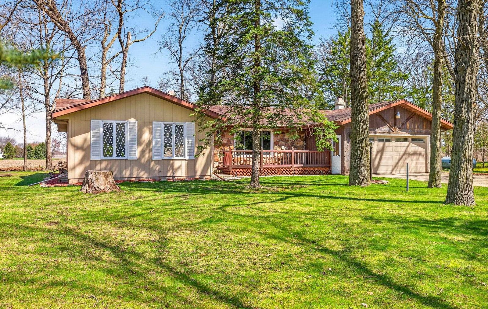 Property Photo:  W7975 Treptow Lane  WI 54932 