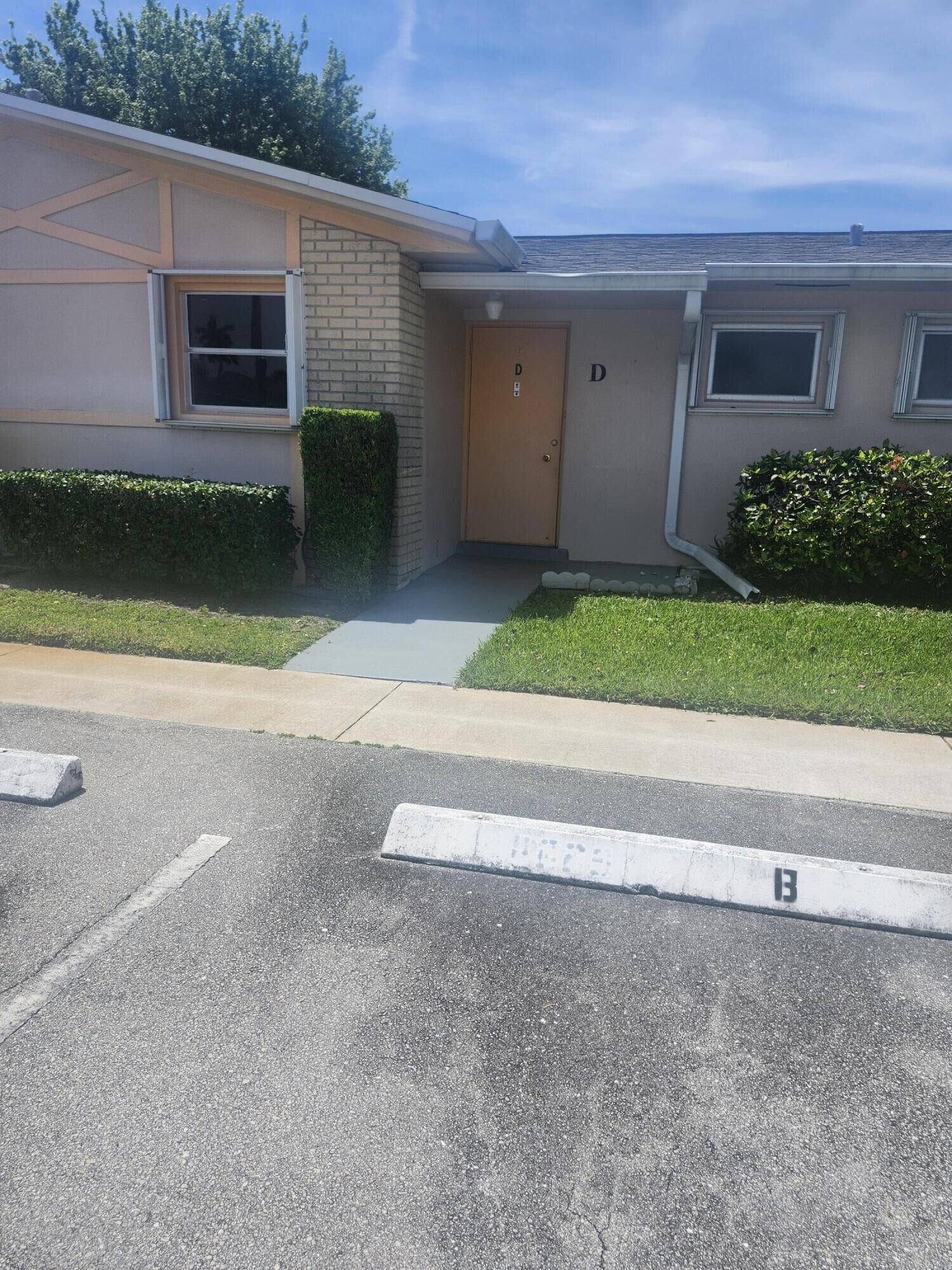 Property Photo: 2689 Dudley Drive W D FL 33415