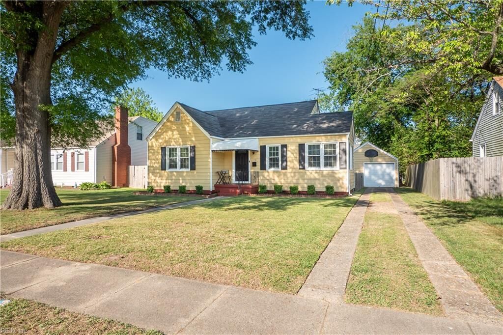 Property Photo:  1336 W Norcova Dr  VA 23502 