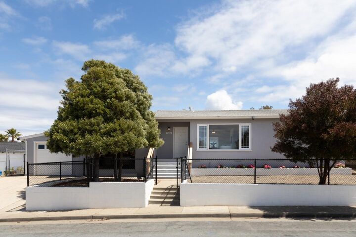 Property Photo:  1626 Darwin Street  CA 93955 