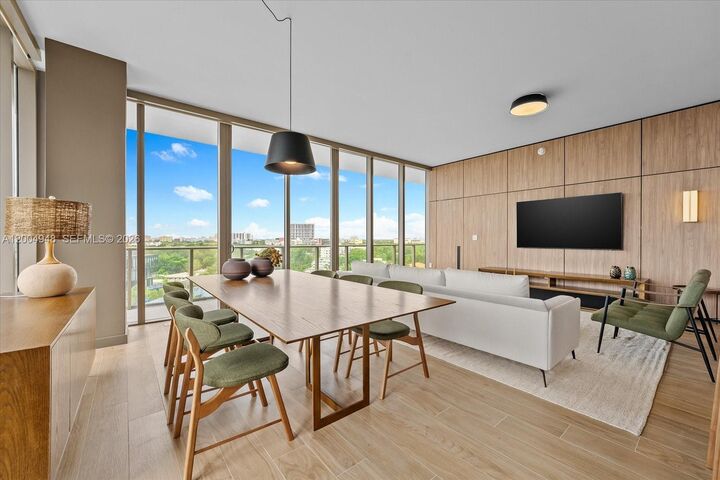 Property Photo:  2678 Tigertail Ave 701  FL 33133 