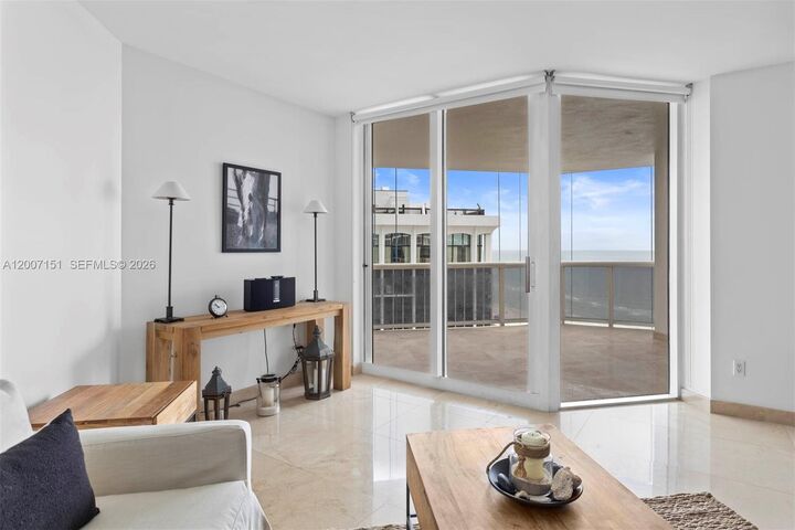 Property Photo:  4779 Collins Ave 1908  FL 33140 