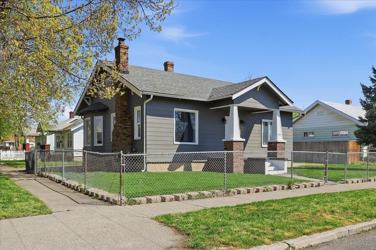 Property Photo:  1303 E Montgomery Ave  WA 99207 