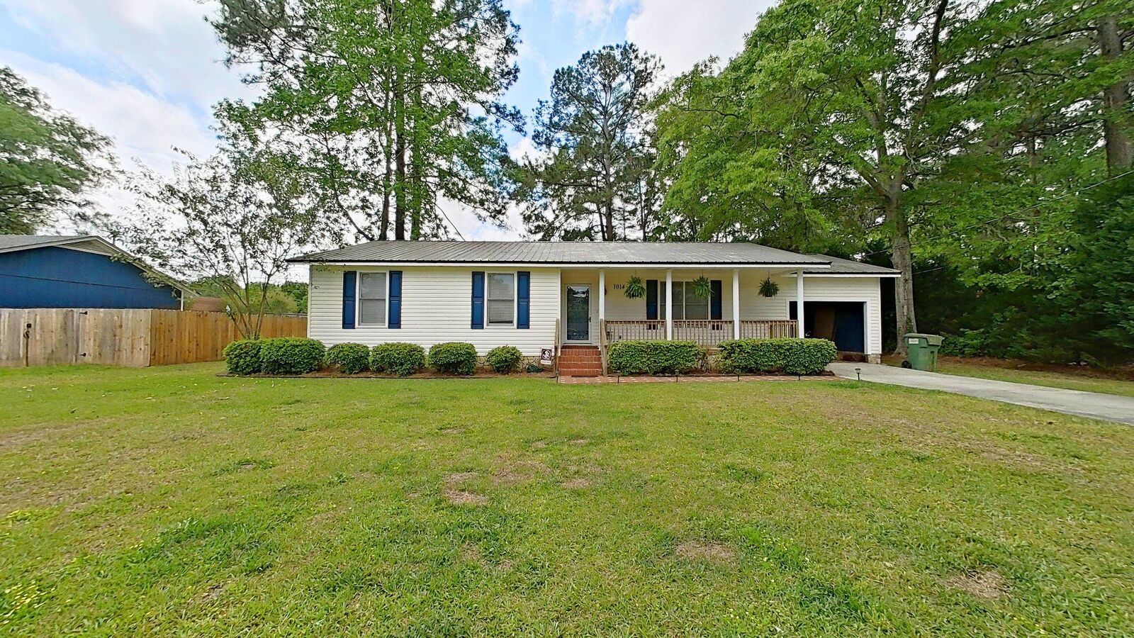 Property Photo:  1014 Robin Drive  GA 31757-0000 
