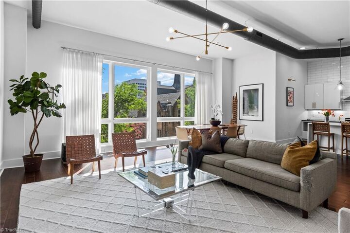 Property Photo: 400 W 4th Street 301 NC 27101