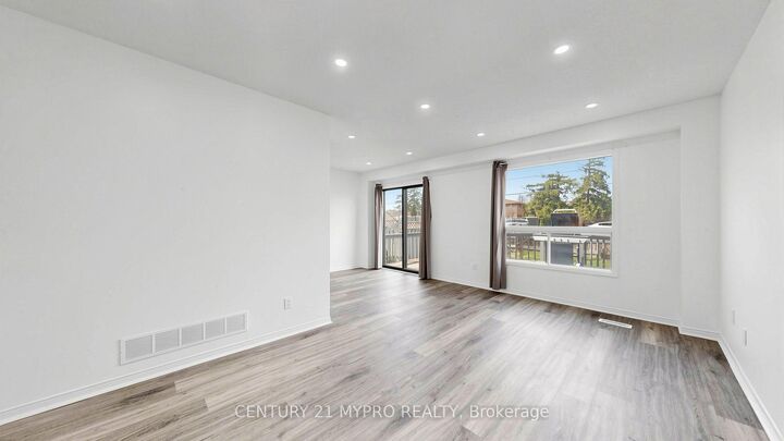 Photo de la propriété:  1399 Anton Square  ON L1V 5T5 