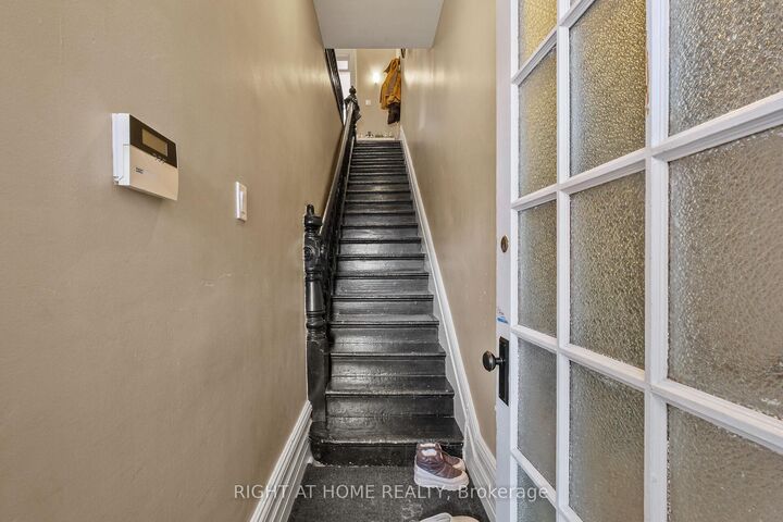 Property Photo: 93 Gilmour Street ON K2P 0N5