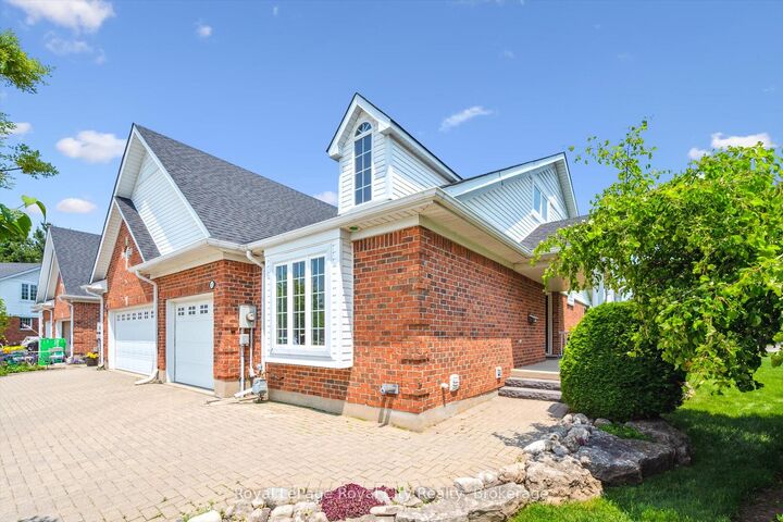105 Riverwalk Place — photo 1