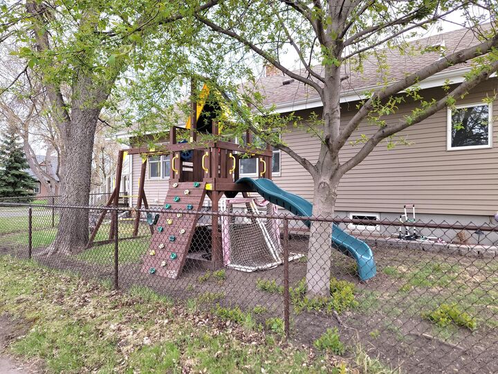 Property Photo: 1302 S 2nd Street SD 57401