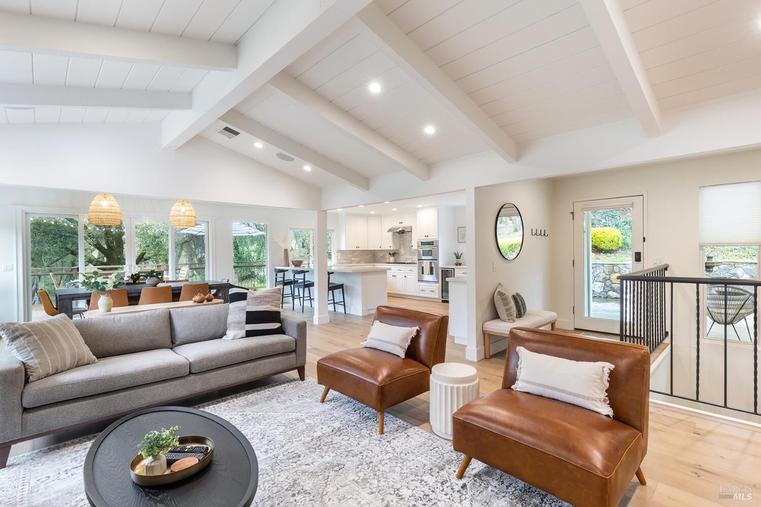 Property Photo:  695 Chiquita Road  CA 95448 