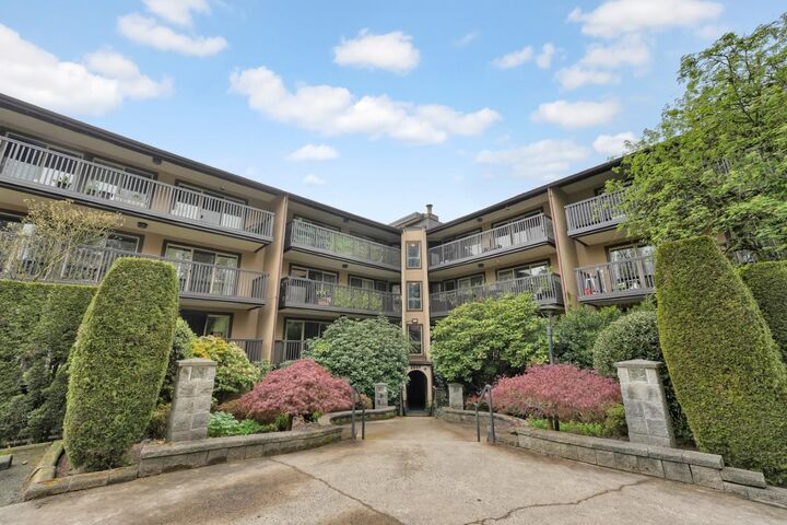 Property Photo: 9847 Manchester Drive 304 BC V3N 4P4