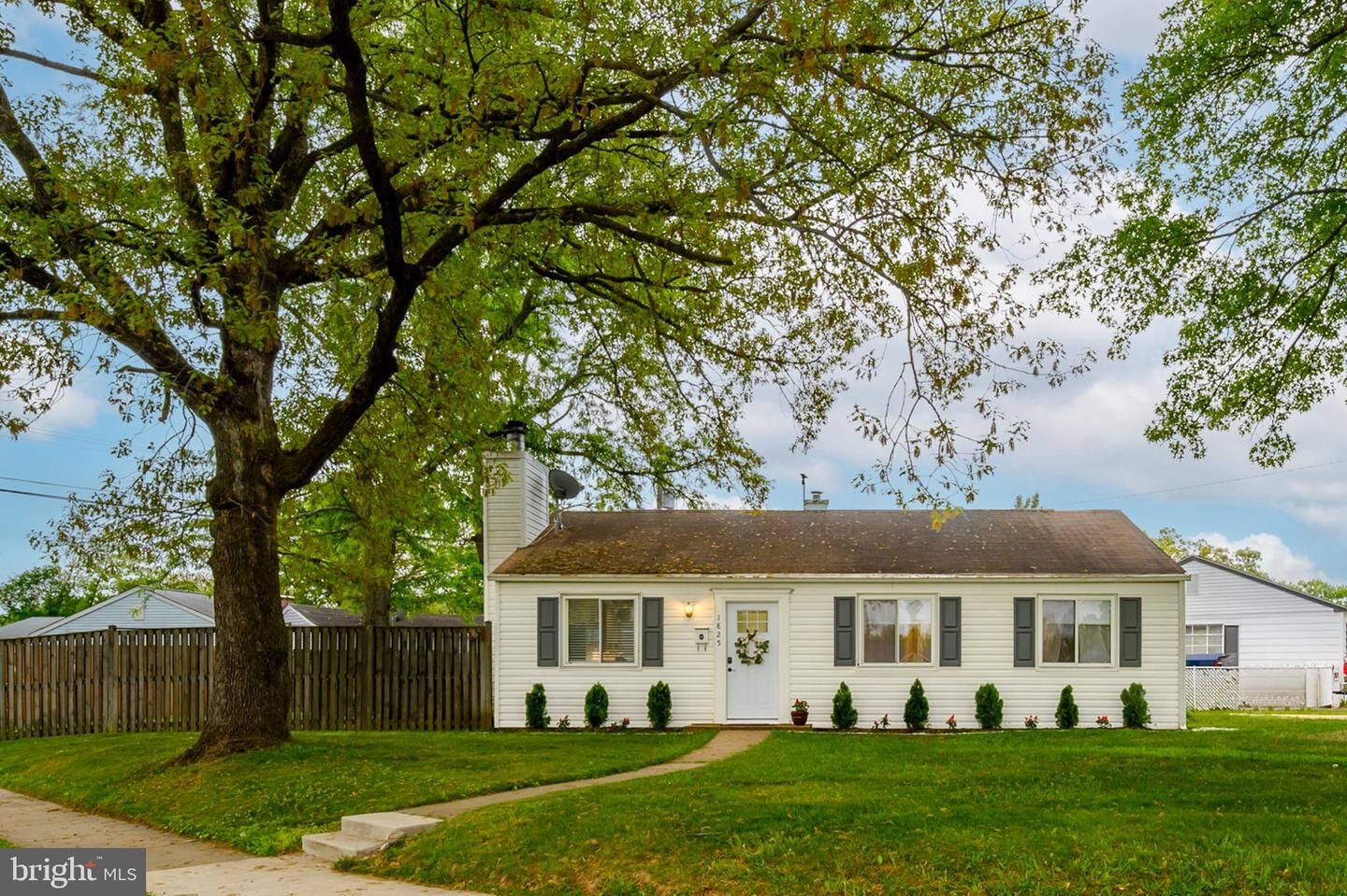 Property Photo:  1825 Maltravers Road  MD 21060 