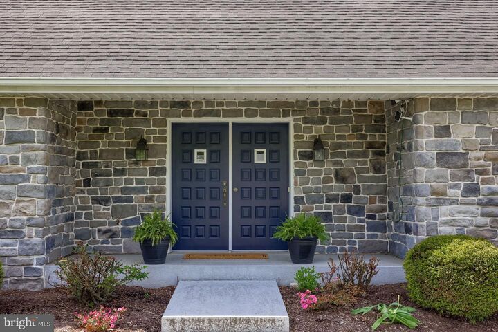 Property Photo:  320 Highland Road  PA 17033 