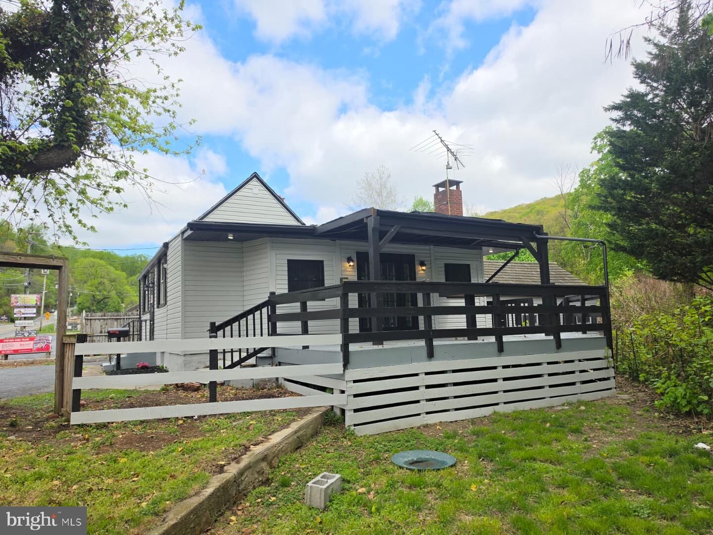 Property Photo:  2901 Pricetown Road  PA 19560 