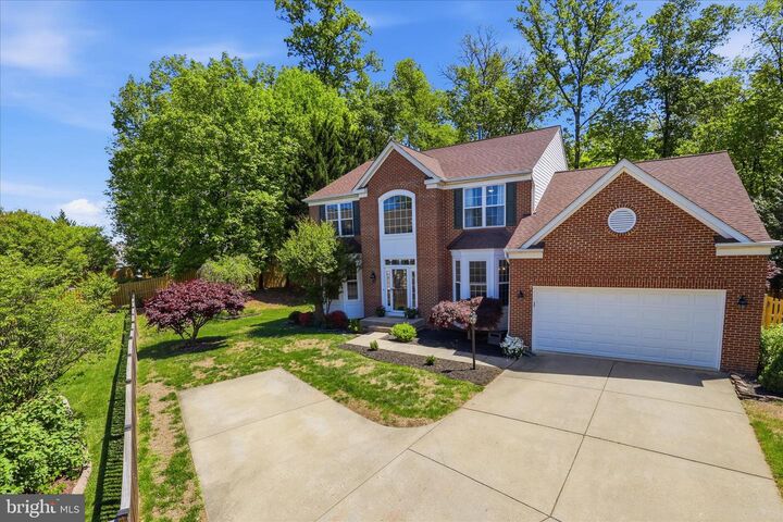 Property Photo:  9818 Upper Mill Loop  VA 20136 