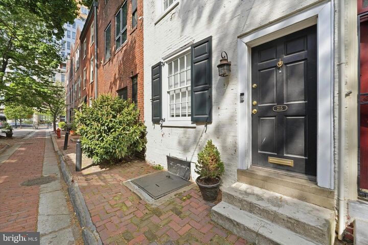 Property Photo:  215 S Jessup Street  PA 19107 