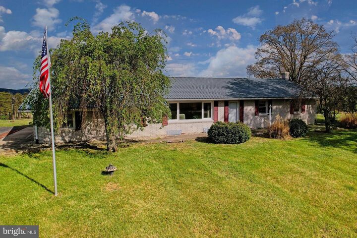Property Photo:  7977 Knobley Road  WV 26726 