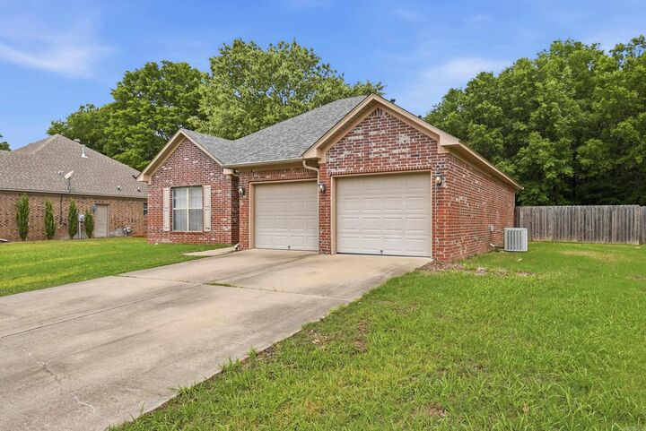 Property Photo: 15 Brentwood AR 72173