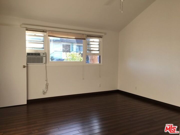 Property Photo:  3127 18th St  CA 90405 
