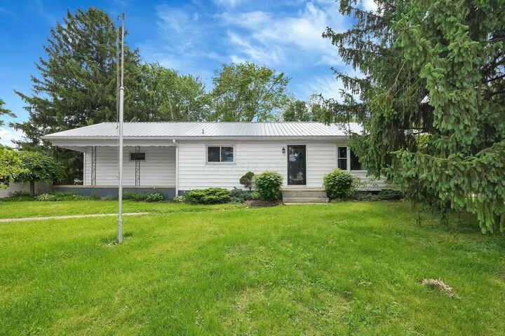 Property Photo:  2526 W Fair Avenue  OH 43130 
