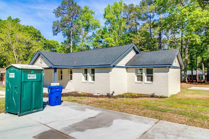 Property Photo:  2327 Willow  SC 29203 