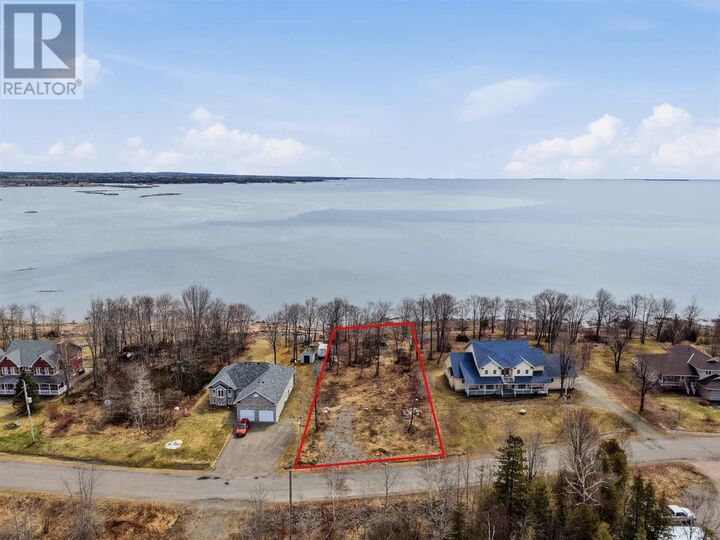 19 Lighthouse Point Dr — photo 1