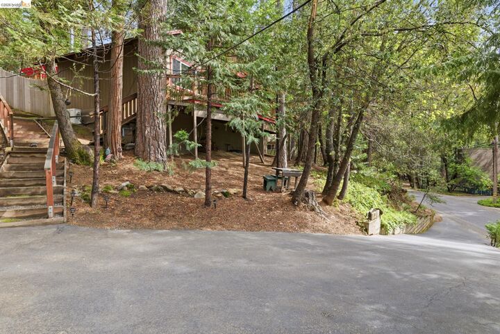 Property Photo: 17932 Robin Rd CA 95383
