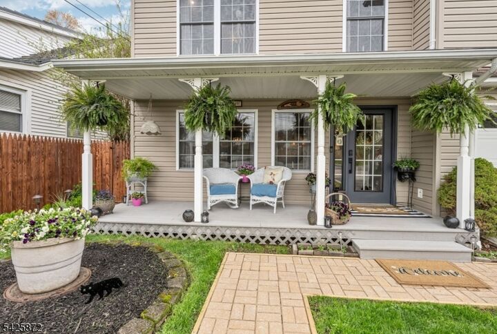 Property Photo:  6 Grove Rd  NJ 07438 