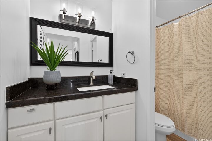 Property Photo: 98-1038 Moanalua Road 7-608 HI 96701