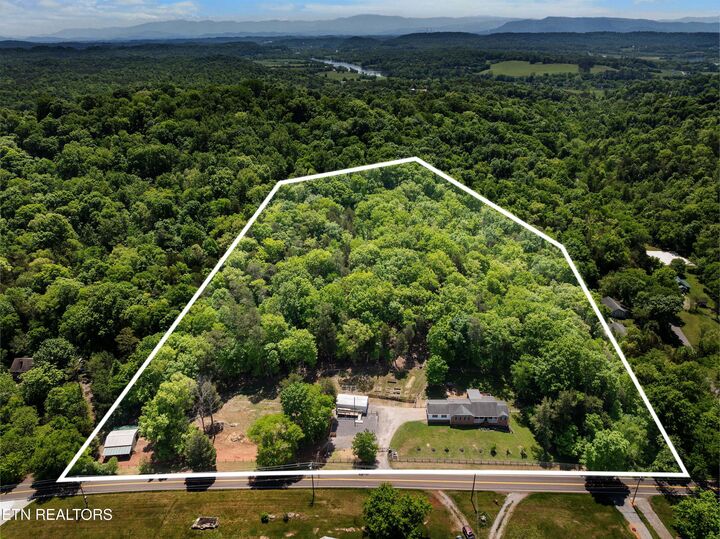 Property Photo:  8114 Thorn Grove Pike  TN 37914 