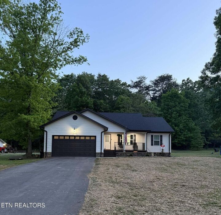 Property Photo:  418 Old State Highway 8  TN 37327 