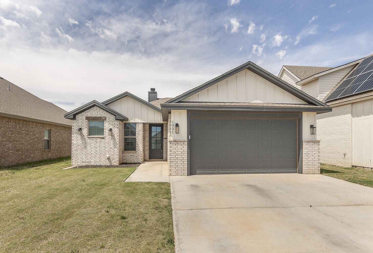 Property Photo:  1021 N Fulton Avenue  TX 79416 