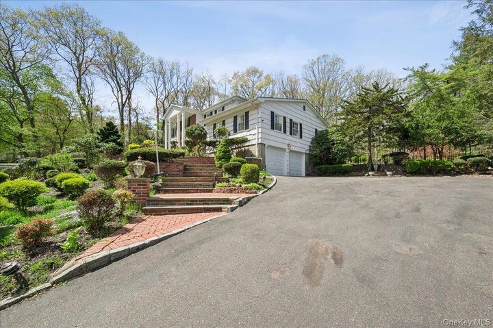 Property Photo: 7 Stepping Stone Crescent NY 11746