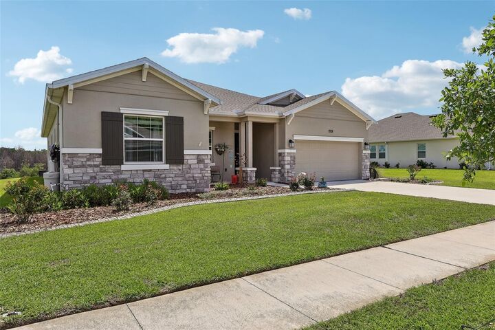 Property Photo:  6049 Claystone Way  FL 32757 