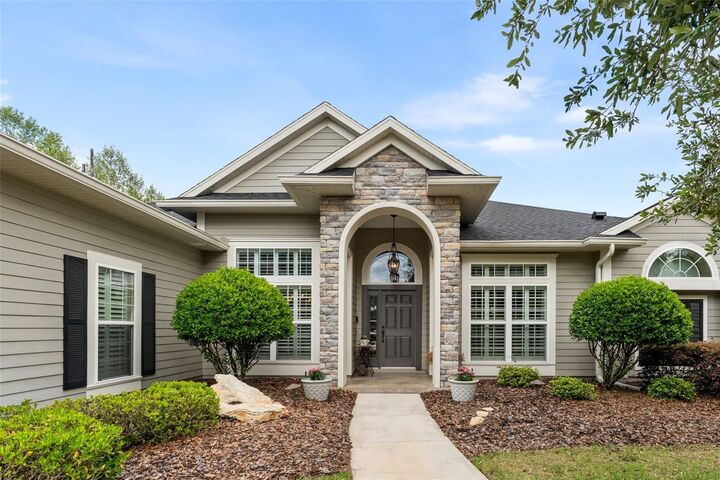 Property Photo:  2611 NW 138th Terrace  FL 32606 