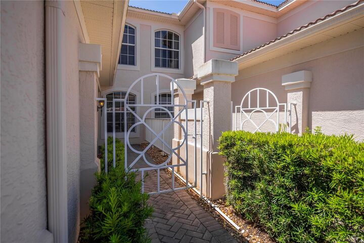 Property Photo:  4497 Streamside Court 1807  FL 34238 