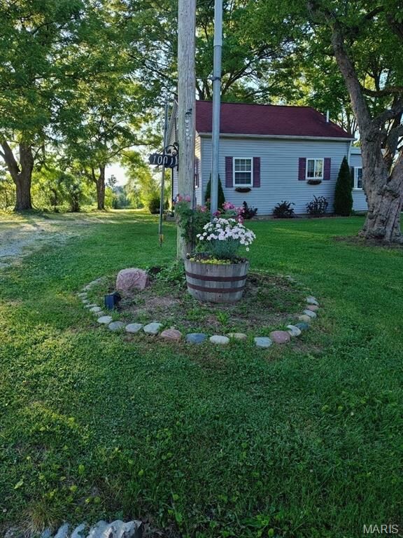 Property Photo:  1004 N Okaw Street  IL 62271 