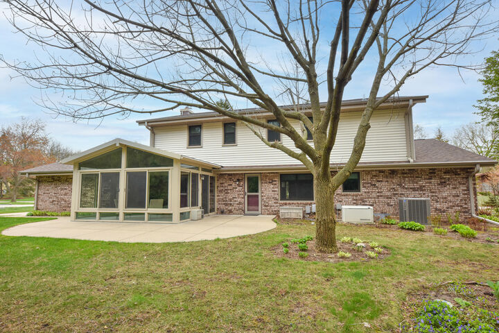 Property Photo:  2520 W Margaretta Ct  WI 53209 