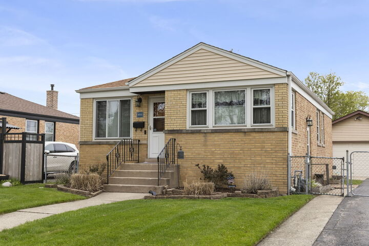 Property Photo:  9966 Montrose Avenue  IL 60176 